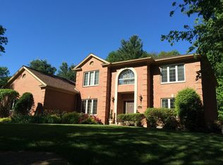 37 Timberwick Dr, Halfmoon, NY 12065