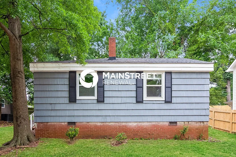 2327 Marlowe Ave — Photo 2
