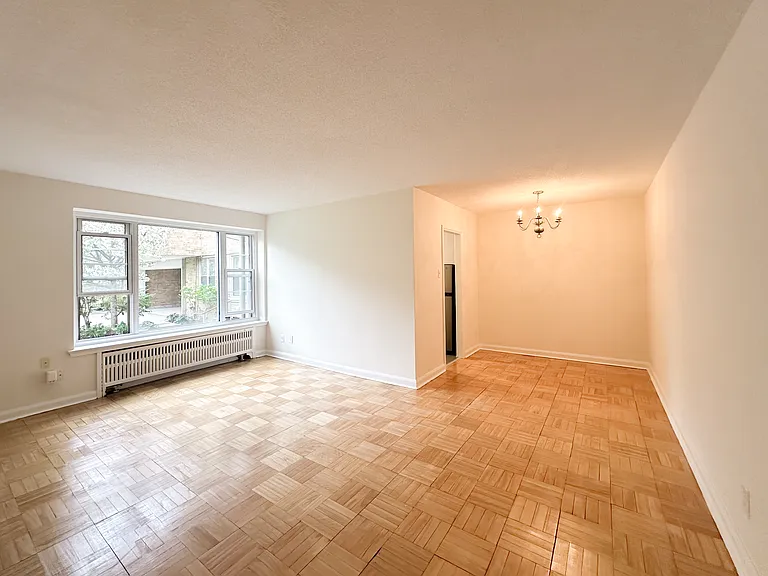 118 Montgomery Ave — Photo 5