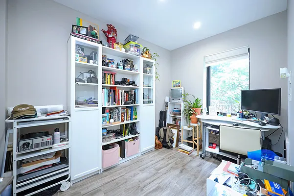 Sold by Remax Edge | media 10