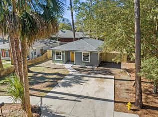 1690 Jordan St, Atlantic Beach, FL 32233