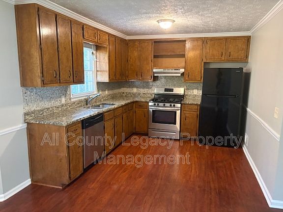 3rd image of 314 Mallard Ct