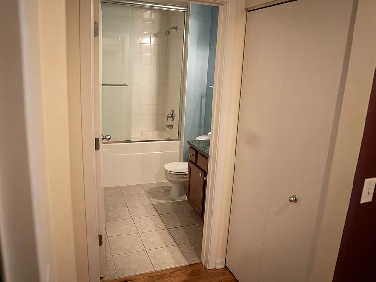 1735 N Paulina St #318 — Photo 4