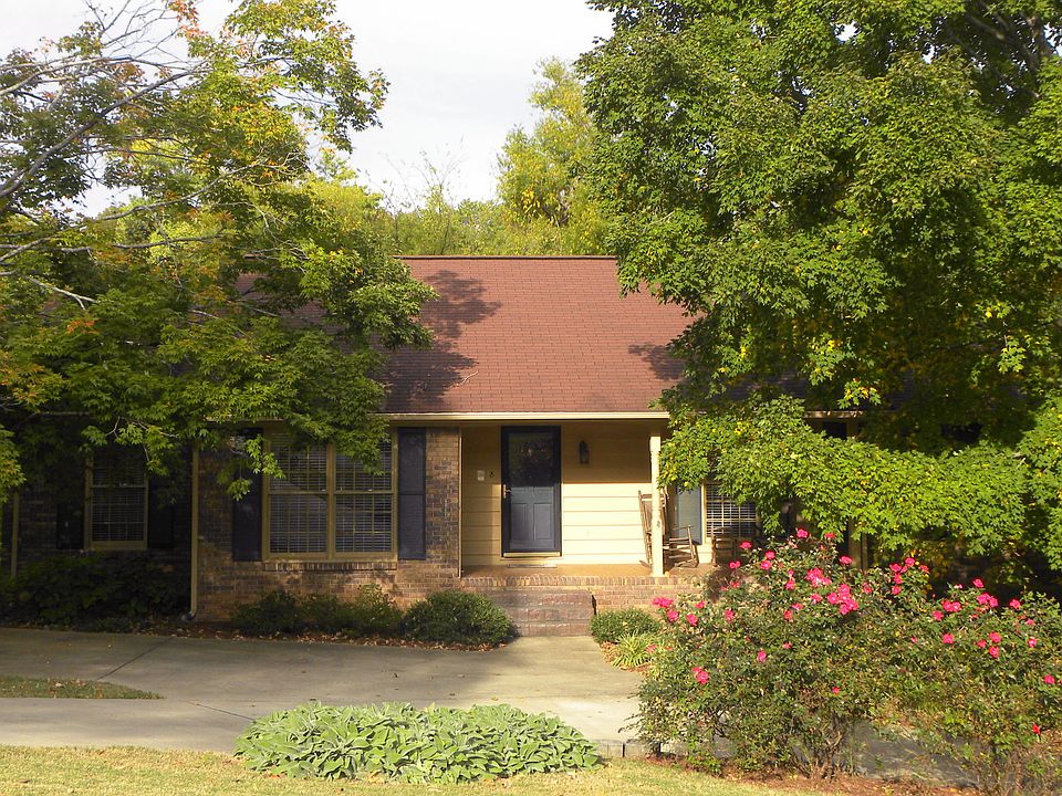 1st image of 2219 Avanti Ln