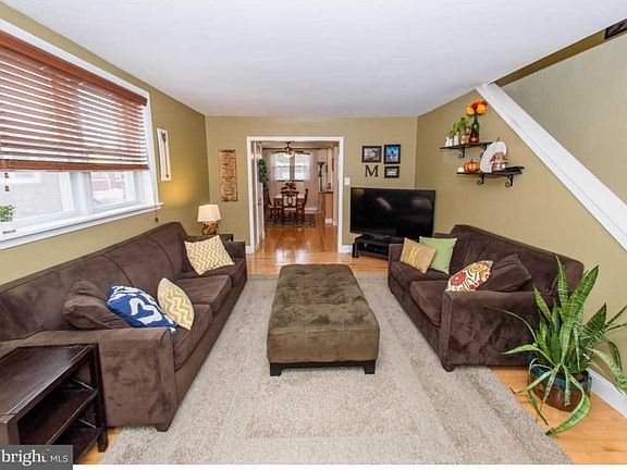 5th image of 7656 Burholme Ave