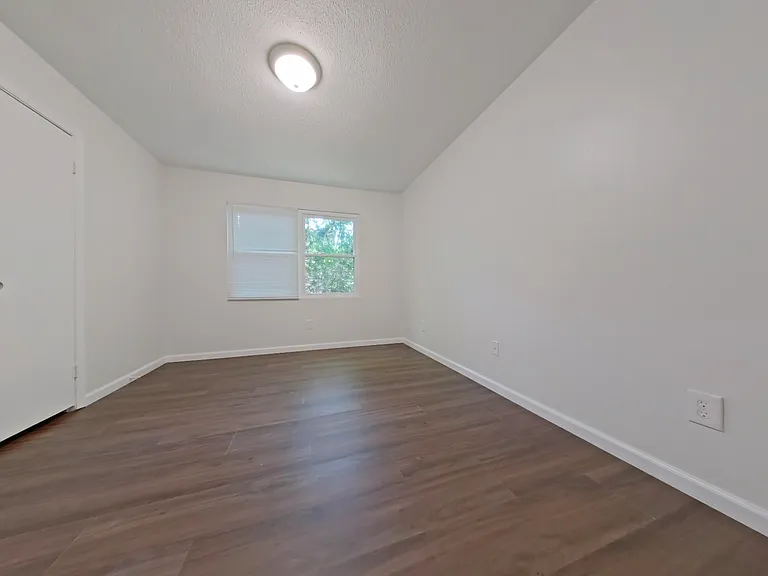 427 S Main St #5 — Photo 7