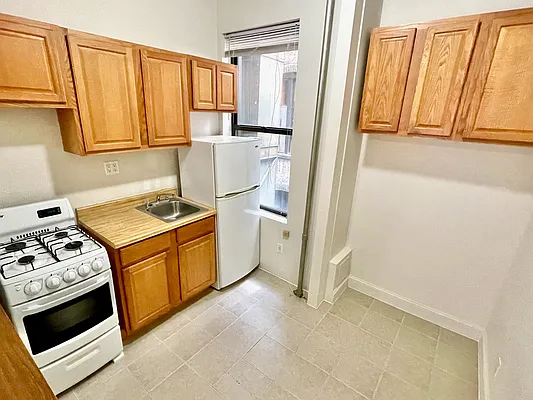 Rented by Compass | media 7