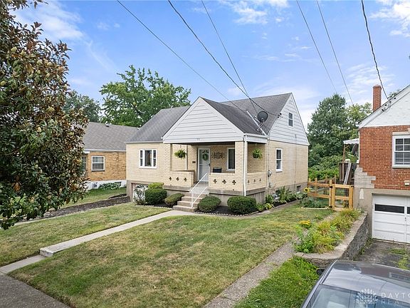 4th image of 957 Woodbriar Ln