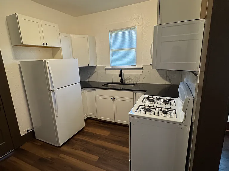 606 N Washington Ave #B — Photo 7