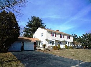 9 Oakridge Cir, Ware, MA 01082
