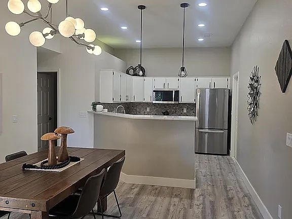 5th image of 350 Fairway Oaks Dr Unit A