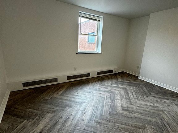 3rd image of 742 N Negley Ave APT 5