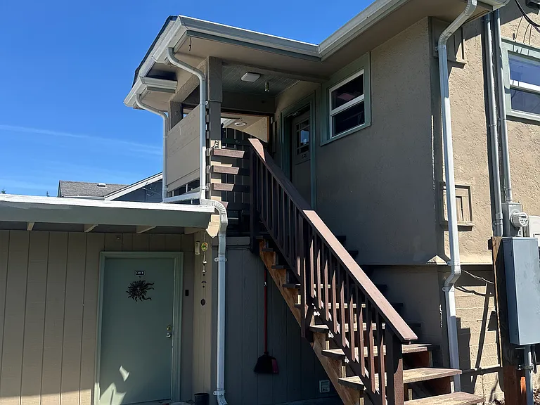 1401 Lakeway Dr #A — Photo 3