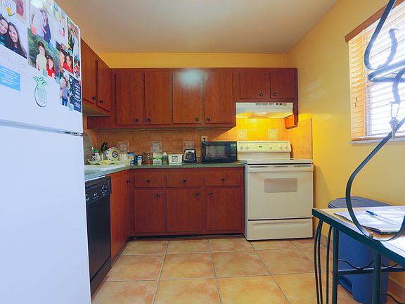 5th image of 7830 Camino Real #K401