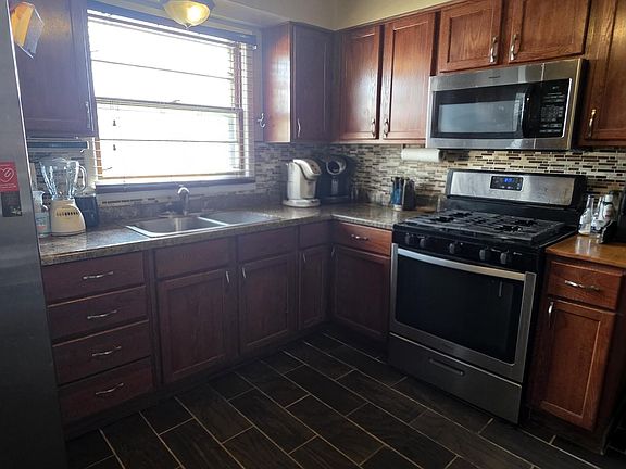 5th image of 7529 Maryland Ave