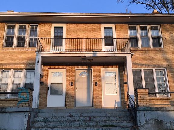 2nd image of 2806 N Main St APT 4