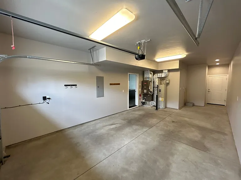 3674 SW Badger Ave — Photo 16