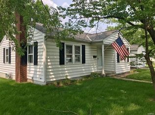 215 W Wesley St, Lebanon, IL 62254