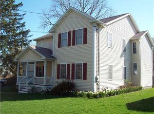 143 S Main St, Fairport, NY