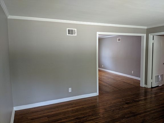 2nd image of 44 Thackery Pl APT 3