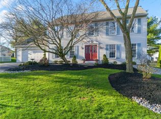 2424 River Rock Dr, Macungie, PA 18062
