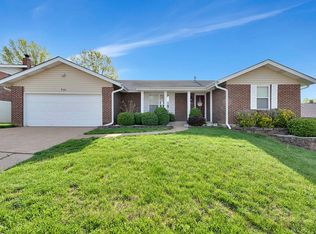 710 Clairfield Dr, Fenton, MO 63026