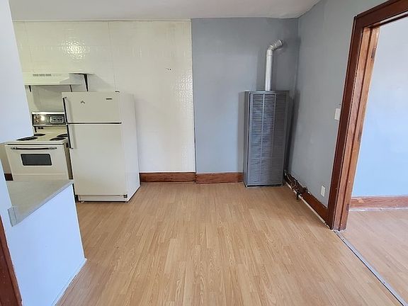 3rd image of 719 Parent Ave Unit 3