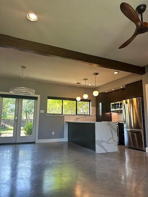 3 bed, 1.5 bath, 1180 sqft, $1,800 — Photo 3