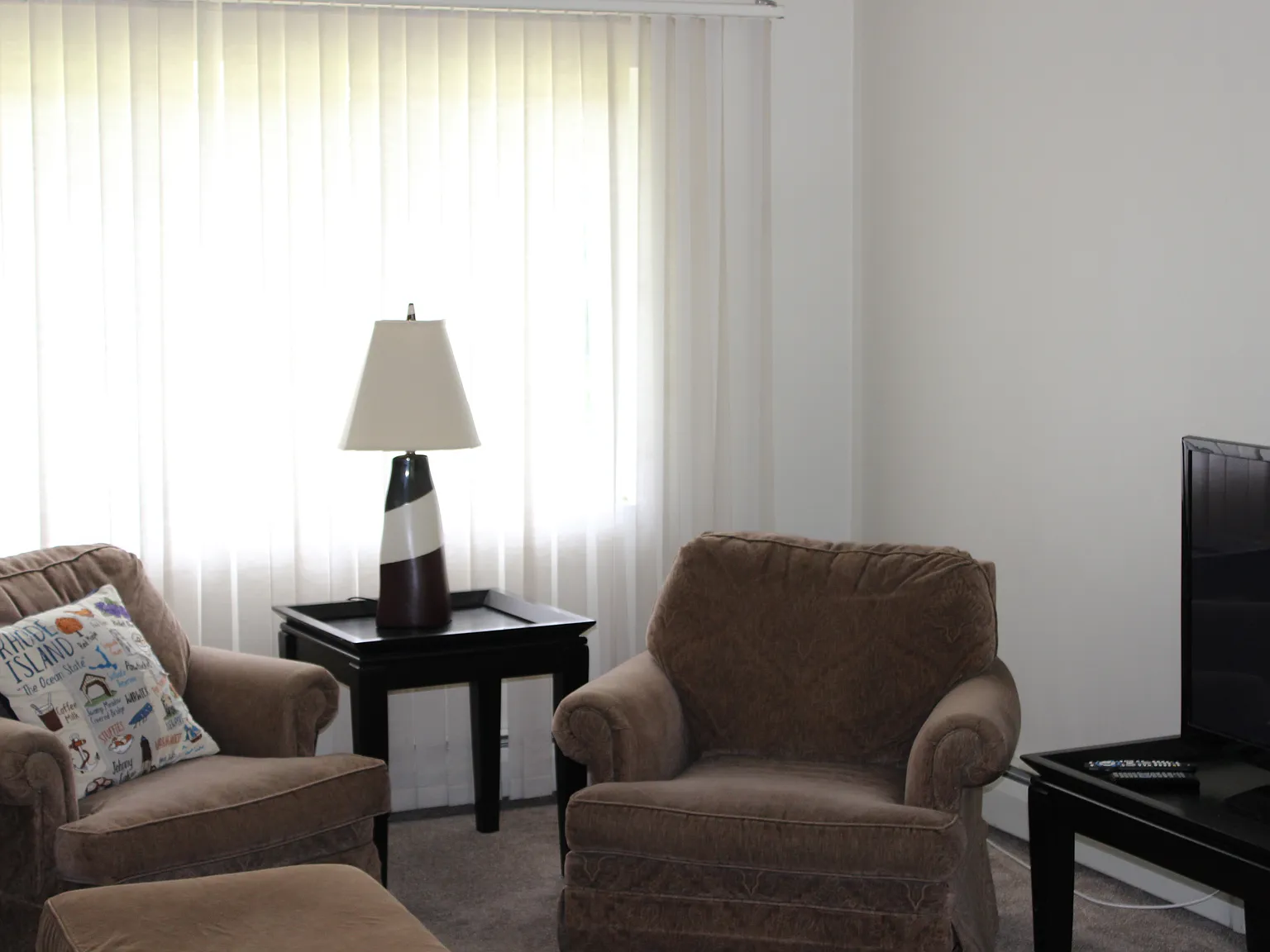 4 bed, 1600 sqft, $3,400 — Photo 3