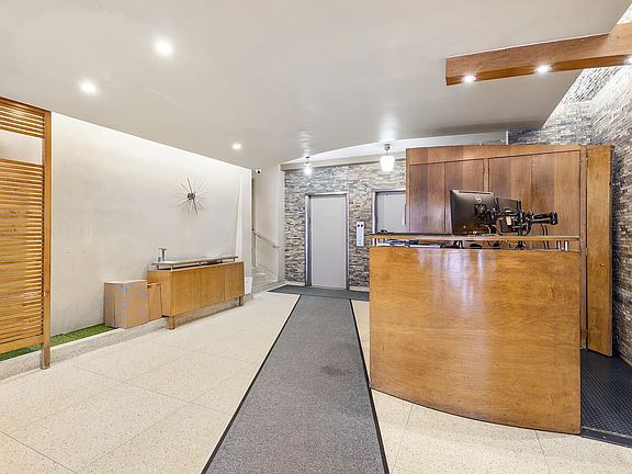 2nd image of 430 W 34th St APT 4K