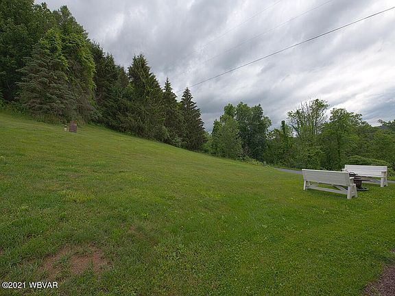 5th image of 22 Rose Mary Dr