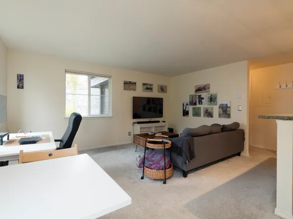 300 10th Ave Unit B403, Seattle, WA 98122