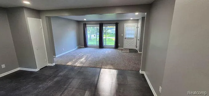 6253 Cramlane Dr — Photo 9