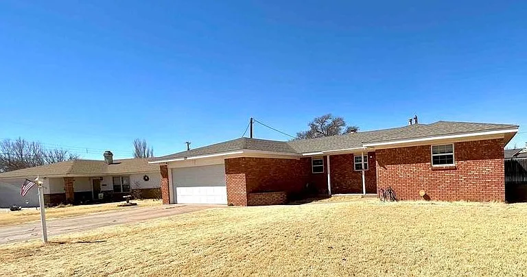 128 Cooper Ct — Photo 2