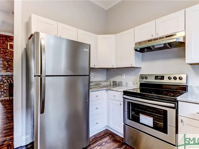 525 E Gaston St — Photo 9