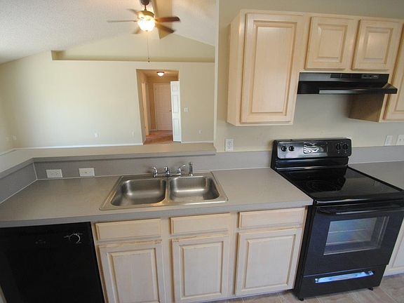 3rd image of 605 Sparrow Branch Cir