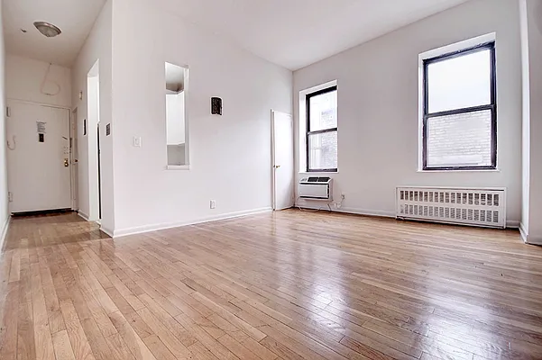 Rented by Urbane Brokerage | media 15