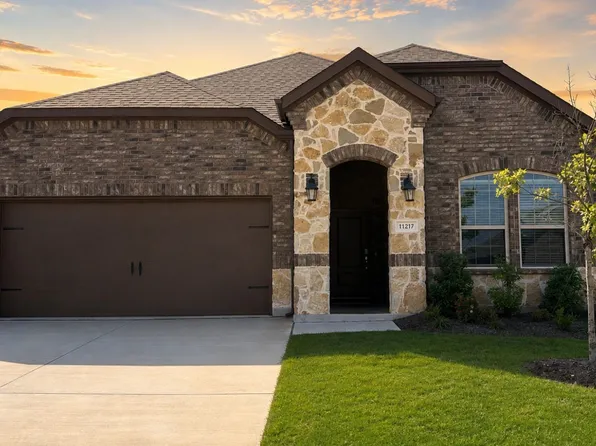 11217 Canyon Oak St, Aubrey, TX 76227
