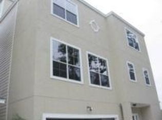 2111 Stuart St, Houston, TX 77004