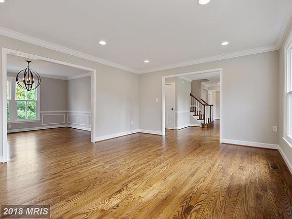 5th image of 9424 Mount Vernon Cir