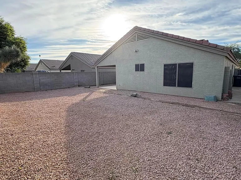 13002 W Hearn Rd — Photo 30