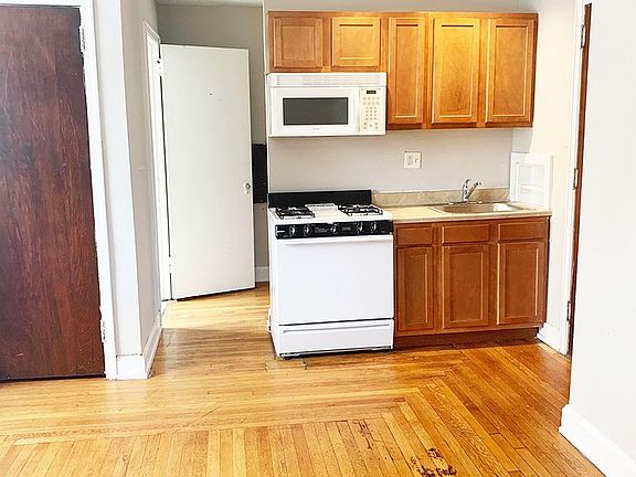 3rd image of 3304 Jefferson Ave #3317-112