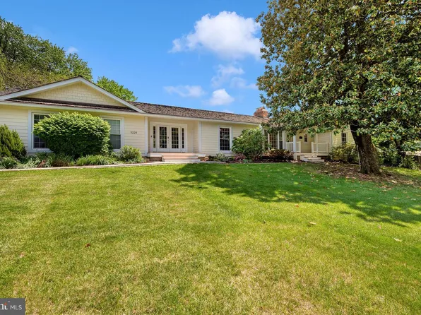 11229 Huntover Dr, Rockville, MD 20852