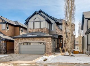 728 N Coopers Sq SW, Airdrie, AB T4B 0G6