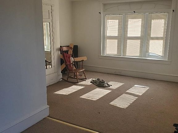 Additional Living Room