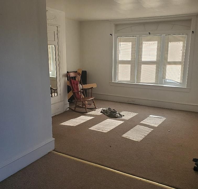 Additional Living Room
