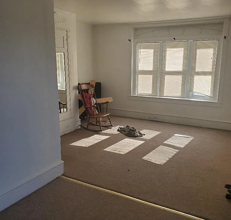 Additional Living Room