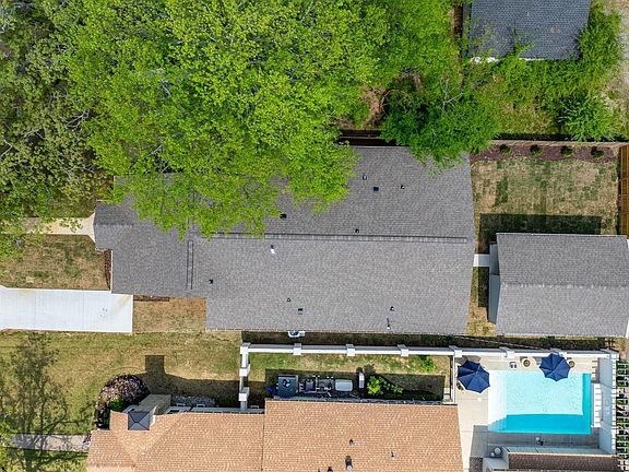 2nd image of 1705 N Taylor St