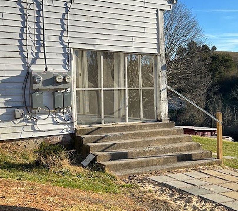 1st image of 3003 Collierstown Rd