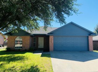 2008 Brooke Dr, Sanger, TX 76266